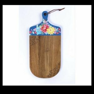 A Pioneer Women product